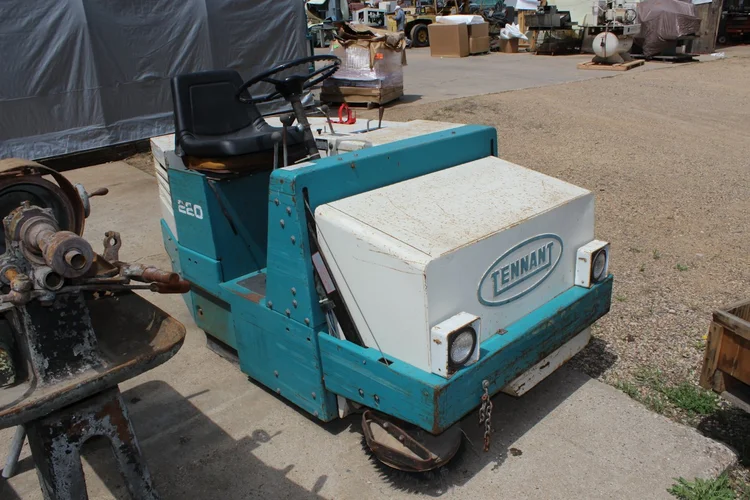 Used 1998 TENNANT 220 Sweepers Minnesota US | INTER-PLANT SALES #339829