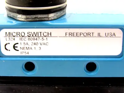 NEW HONEYWELL BZE6-2RN MICRO SWITCH BZE62RN