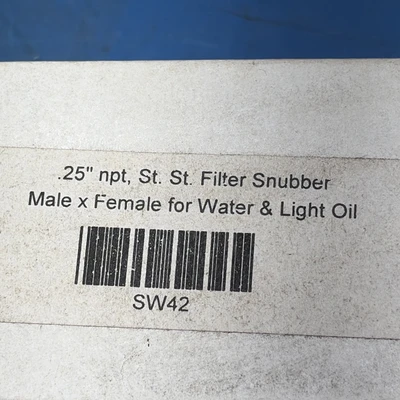 (8) Fluid Pressure Snubbers  Male X Female 1/4" NPT For Water,Light Oil