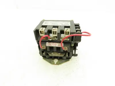 Siemens 40FP32A Contactor Motor Starter 25Hp 600VAC 3Ph 480V Coil Ser C Size 2