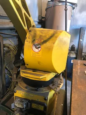Used 2007 FANUC ARC MATE 100IB Robotic Welding Cells CZ | Amaron s.r.o. #1068042