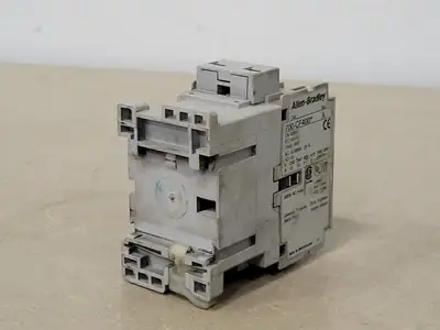 USED ALLEN BRADLEY 700-CF400*A