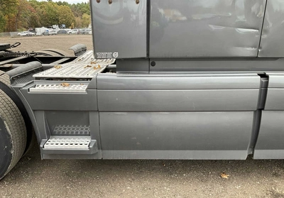 USED 2014 VOLVO VNL 6X4