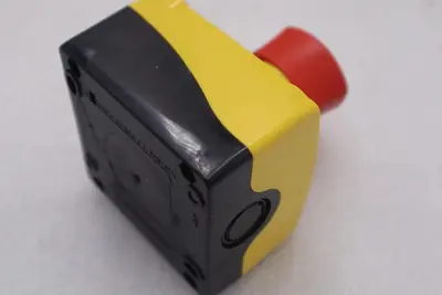 BACO CONTROLS LBX17302 / LBX17302 NEW EMERGENCY STOP BUTTON STOCK K-3482