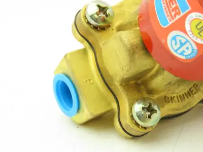 Lancer 2LB26L110 2-Way Skinner Solenoid Valve 3/8" NTP N.C. 0-40psi MISSING COIL