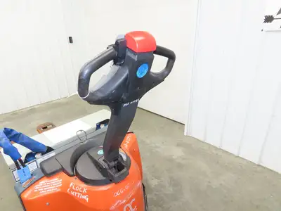 Toyota 8HBW30 Electric Walkie Pallet Jack 6000 lb 61" Forks 8.5" Lift 24V 814H