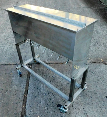 USED FILLER HOPPER 25 GALLON