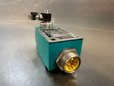 Allen Bradley 802MC-AJ1 /F With 802MC-AX / Operador Head (5E-27)