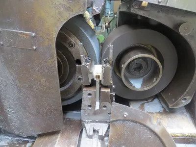 1950 CINCINNATI #2 OM GRINDERS, CENTERLESS | GCH Machinery (5)