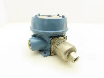 United Electric Controls J120-156-9778 Pressure Switch Model 156 480VAC 15A 100PSI 3/4"NPT