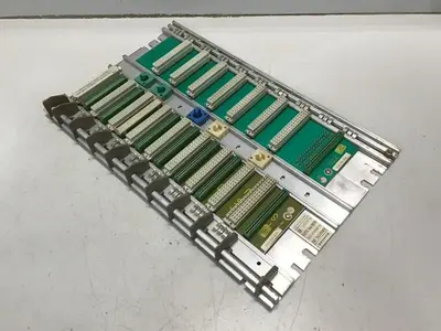 USED SIEMENS 6ES5 700-2LA12