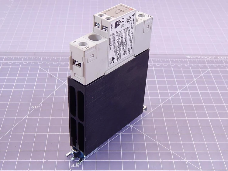 Used CARLO GAVAZZI _UNKNOWN_ Relays & Switches Texas US | OCO Industrial #1676726