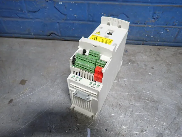 Used ABB ACS31003U06A2 AC Drive Control Module Ohio US | HGR 24 #747435
