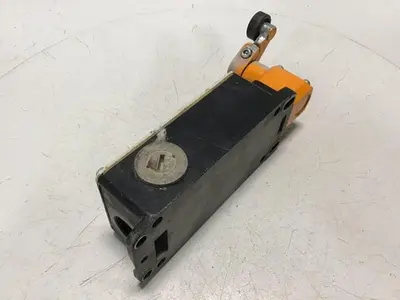 USED SIEMENS 3SE3 404-1G