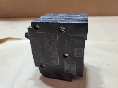 Used SCHNEIDER CHOMT2020240 Switchgears British Columbia CA | Lenmark #1438386