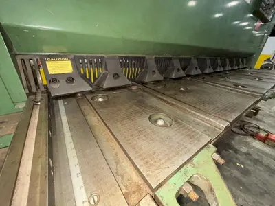 10' X 3/8" CINCINNATI MODEL #375X10 HYDRAULIC SHEAR: STOCK #22818