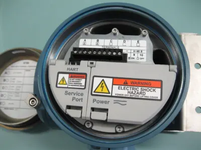 NEW Micro Motion 5700 R12 ABAAZZZ AAZZZMV