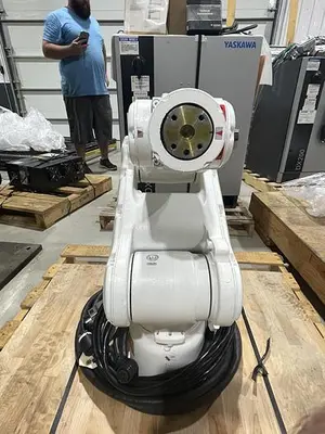 Used 2014 YASKAWA MOTOMAN YASAKAWA MOTOMAN MH5F Robots Michigan US | RAB Industries, Inc. #184319
