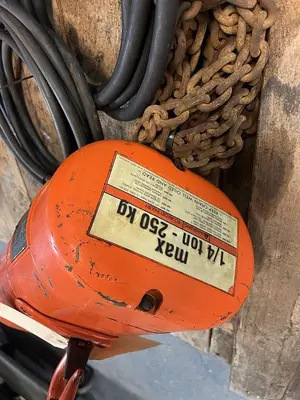 USED COLUMBUS MCKINNON 1/4 TON