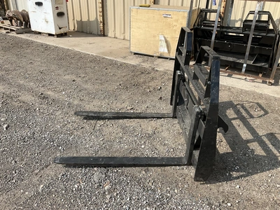 Used AGT SKID STEER FORK ATTACHMENT EURO / GLOBAL QUICK ATTACH CARRIAGE Pallet Forks Michigan US | Miedema Asset Management Group #1320307