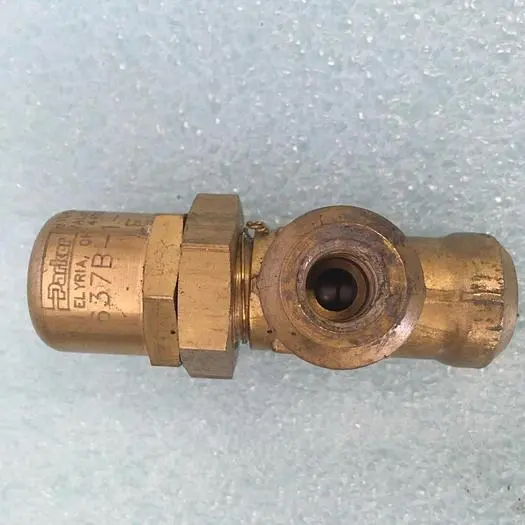 PARKER 637B-1-1/4-2/4DKE8 Pressure Control Valve