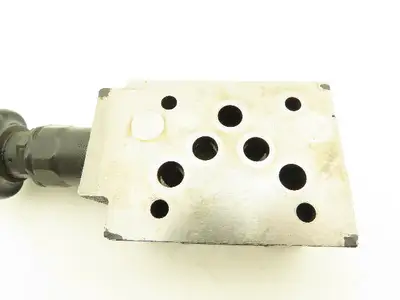 Rexroth ZDR10VP4-20/200YM Hydraulic Pressure Relief Valve 2900 PSI