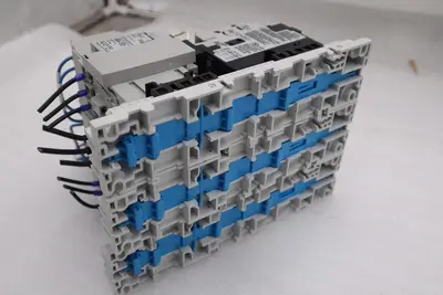 ALLEN BRADLEY 140M-D8E-C10 CIRCUIT BREAKER WITH 100-C30*00 CONTACTOR #4822-A