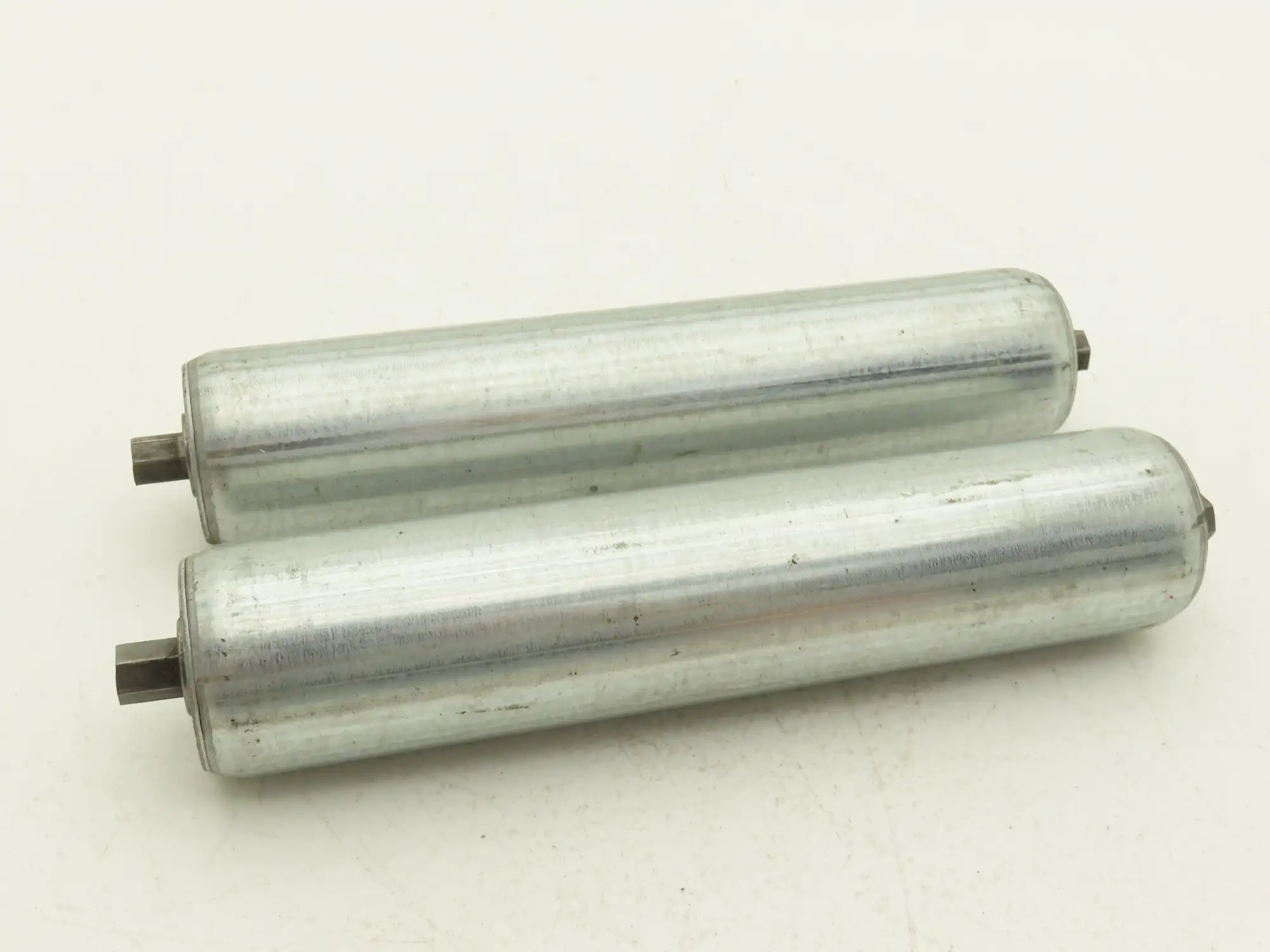 Hytrol 1.9"x 9"BF Steel Gravity Conveyor Roller 7/16" Hex Axle  Lot of 2