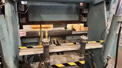 USED 1995 ACCURPRESS 7606