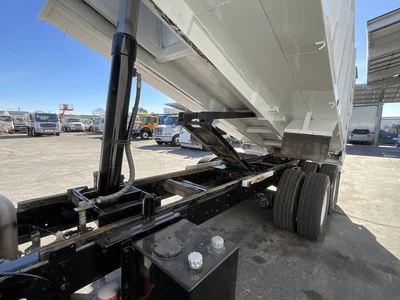 Used 2013 INTERNATIONAL 7600 Tractors & Trailers California US | Big Truck & Equipment #1411679