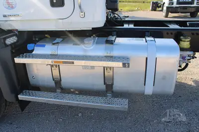 New | in-Stock 2026 MACK GRANITE 64BR Cab Chassis trucks Texas US | Roll Off Truck World #1491873
