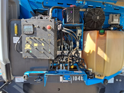 USED 2016 Genie Z-62/40