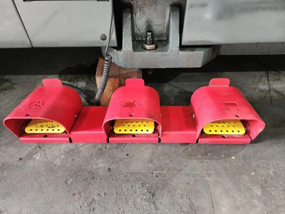 USED 2013 HAAS ST-40