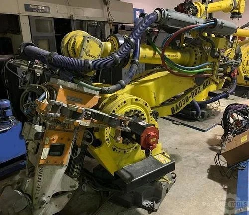 Used 2011 FANUC M-900IA/350 Robots Michigan US | RAB Industries, Inc. #183881