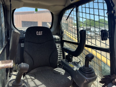 USED 2015 CAT 277D