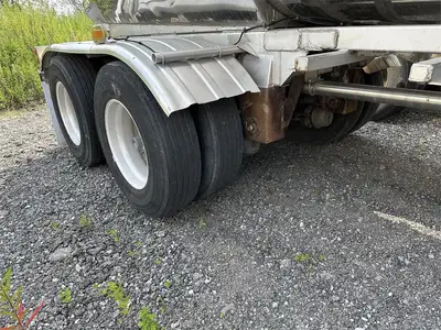 Used 2005 POLAR _UNKNOWN_ Tanker Trailers Indiana US | Lakeshore Equipment Sales #1546606