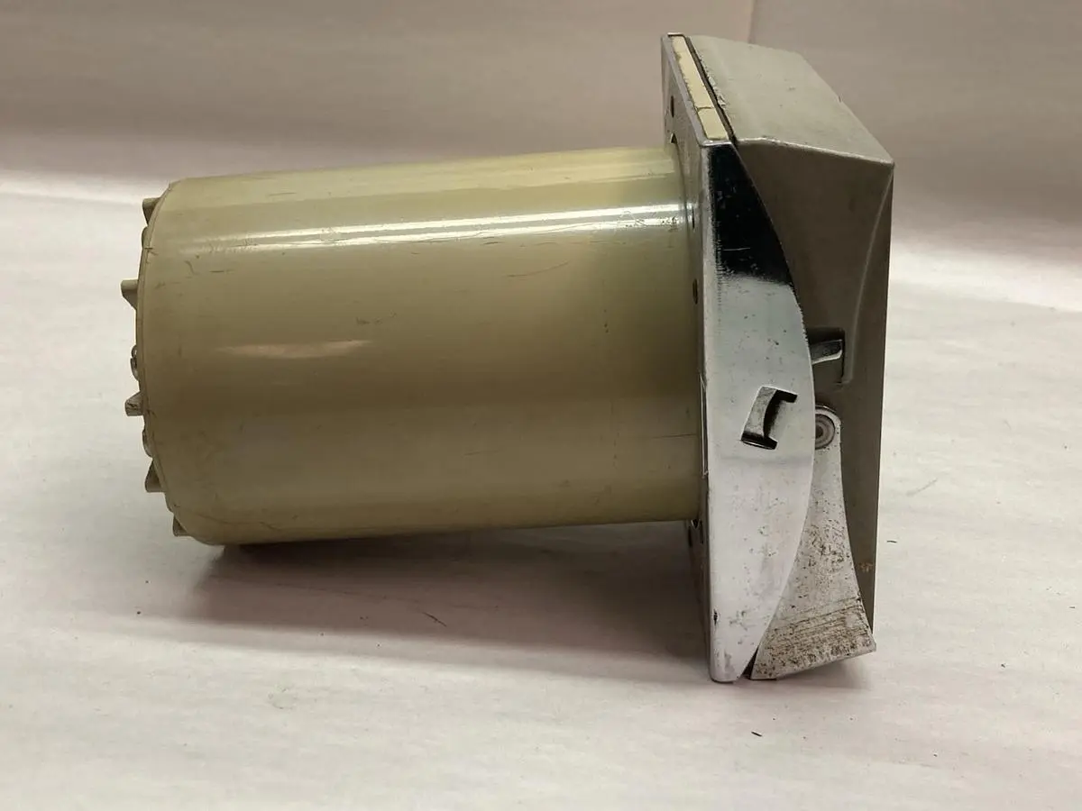 USED EAGLE SIGNAL 3054023