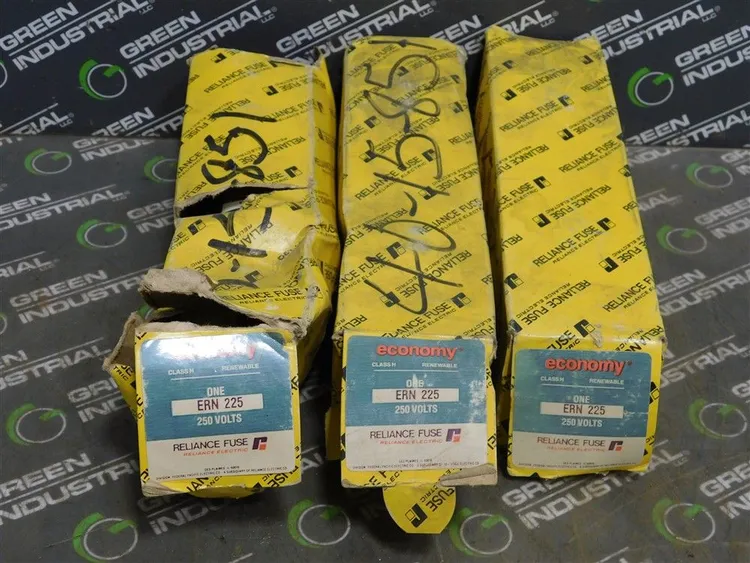 Used RELIANCE ELECTRIC ERN 225 Fuses | Green Industrial #673521