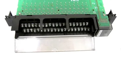 GE FANUC IC697MDL240 16 POINT INPUT MODULE