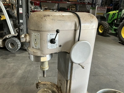 USED HOBART H-600 60QT. COMMERCIAL STAND MIXER