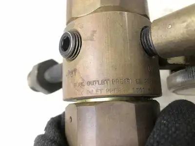 Air Products E12BN145ACGA Pressure Regulator Valve Brass Gas