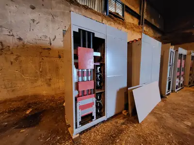 4160 Volts, Series 81000 Two-Column Motor Control Center (MCC) Section