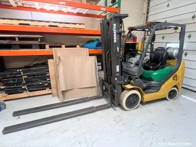 USED KOMATSU FG25SHT-16
