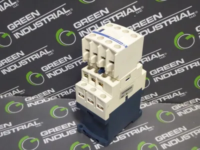 Schneider Electric CAD50 BD 3 Pole Contactor 10A with LADN31 LA1 DN31 Relay Used