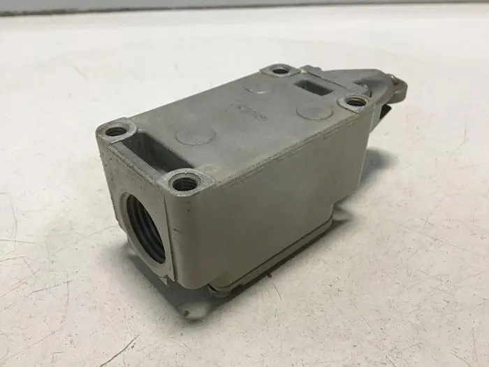 Used OMRON WLD2-TH Relays & Switches Michigan US | Ideal Machinery #591063