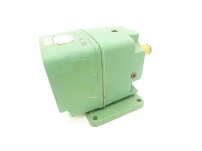 Mannesmann Demag D05-B8-0-1 Crane Drive Gearbox 35.8 Inline Reducer 30mm Shaft