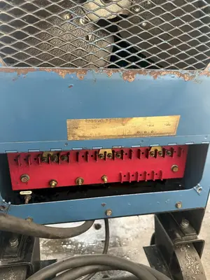 USED MILLER CP–300