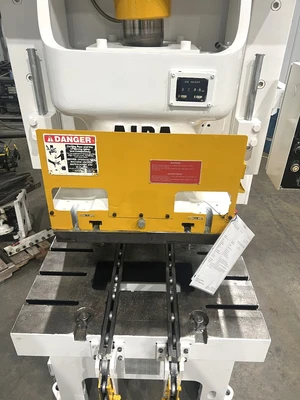 USED 1987 AIDA PRESSES AIDA NC1-110(2) PRESS