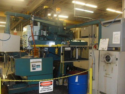 USED 1984 MATSUURA MC-1000V-DC