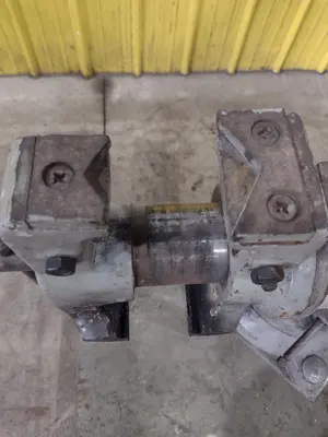 DAYTONA MACHINE VISE ON A MOBILE STAND: STOCK #23135